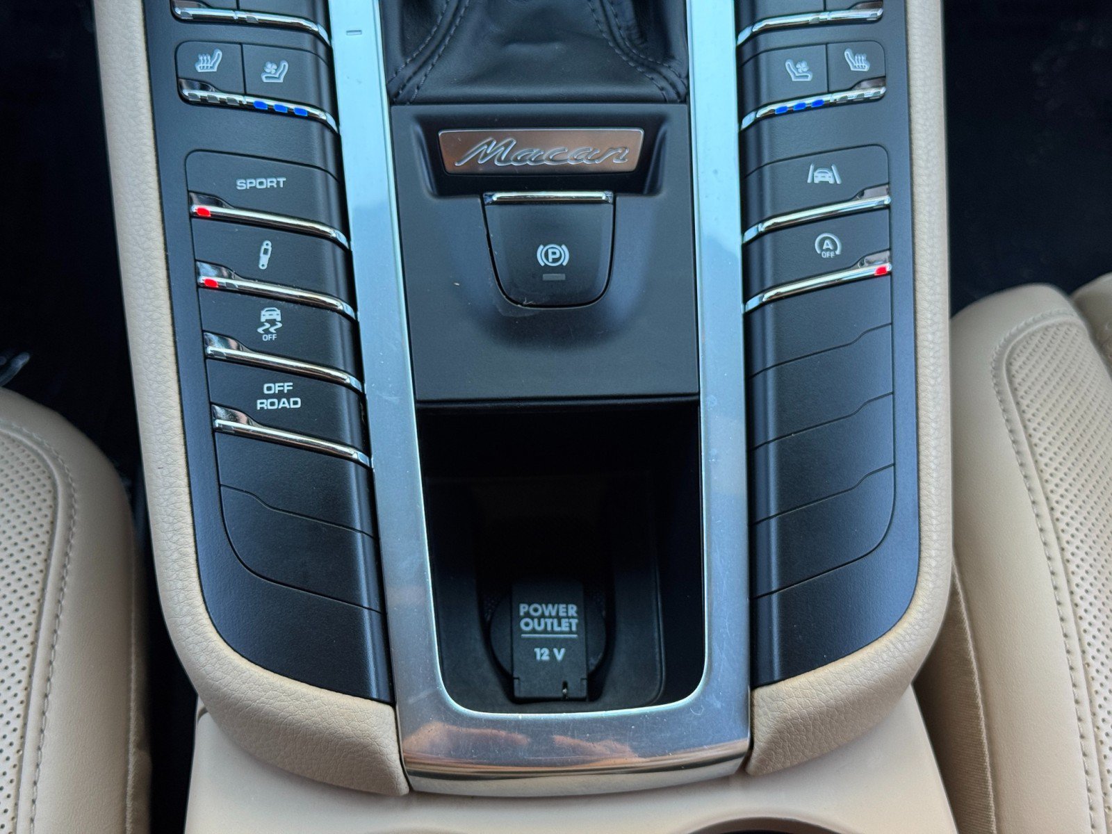 Used 2020 Porsche Macan S AWD/4WD image 33