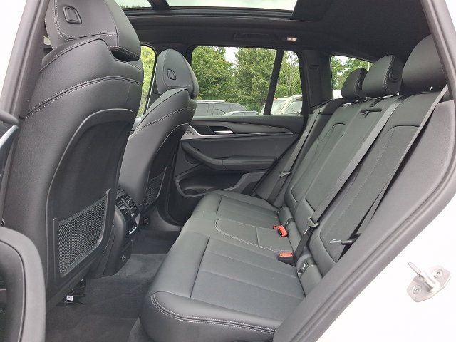 Used 2023 BMW X3 xDrive30i w/ Premium Package w/ZPA AWD/4WD image 10