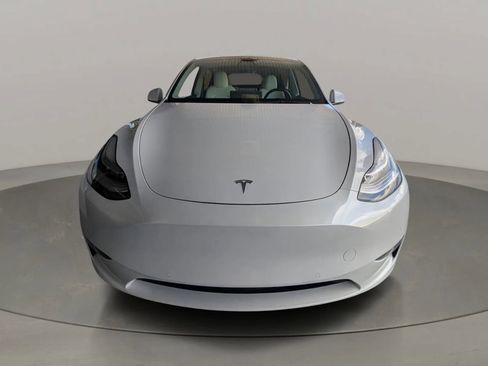 Used 2021 Tesla Model Y Long Range AWD/4WD image 8