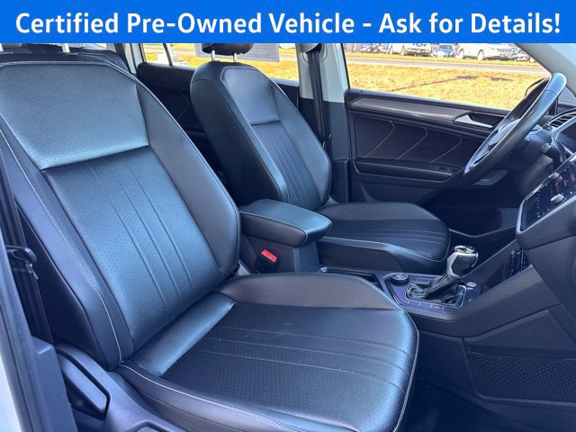 Certified 2023 Volkswagen Tiguan SE w/ Panoramic Sunroof Package AWD/4WD image 22