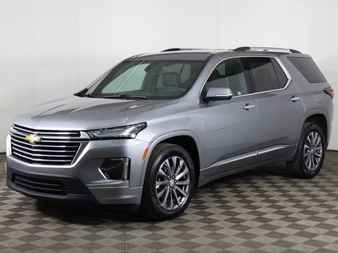Used 2023 Chevrolet Traverse Premier AWD/4WD image 13