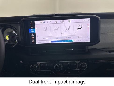 Used 2025 Jeep Wrangler Unlimited Sahara image 38