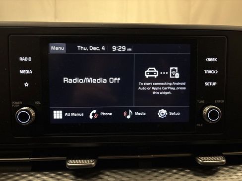 Used 2023 Kia Carnival LX image 18