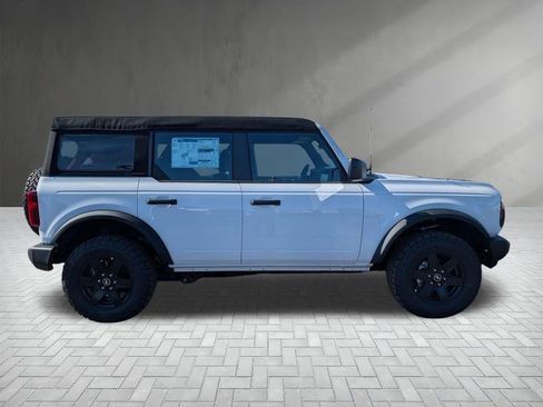 New 2025 Ford Bronco 4-Door image 9