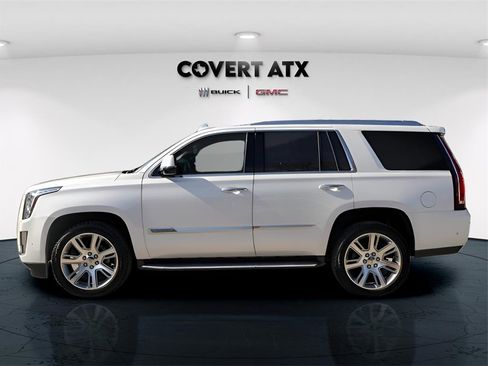 Used 2019 Cadillac Escalade Luxury image 3