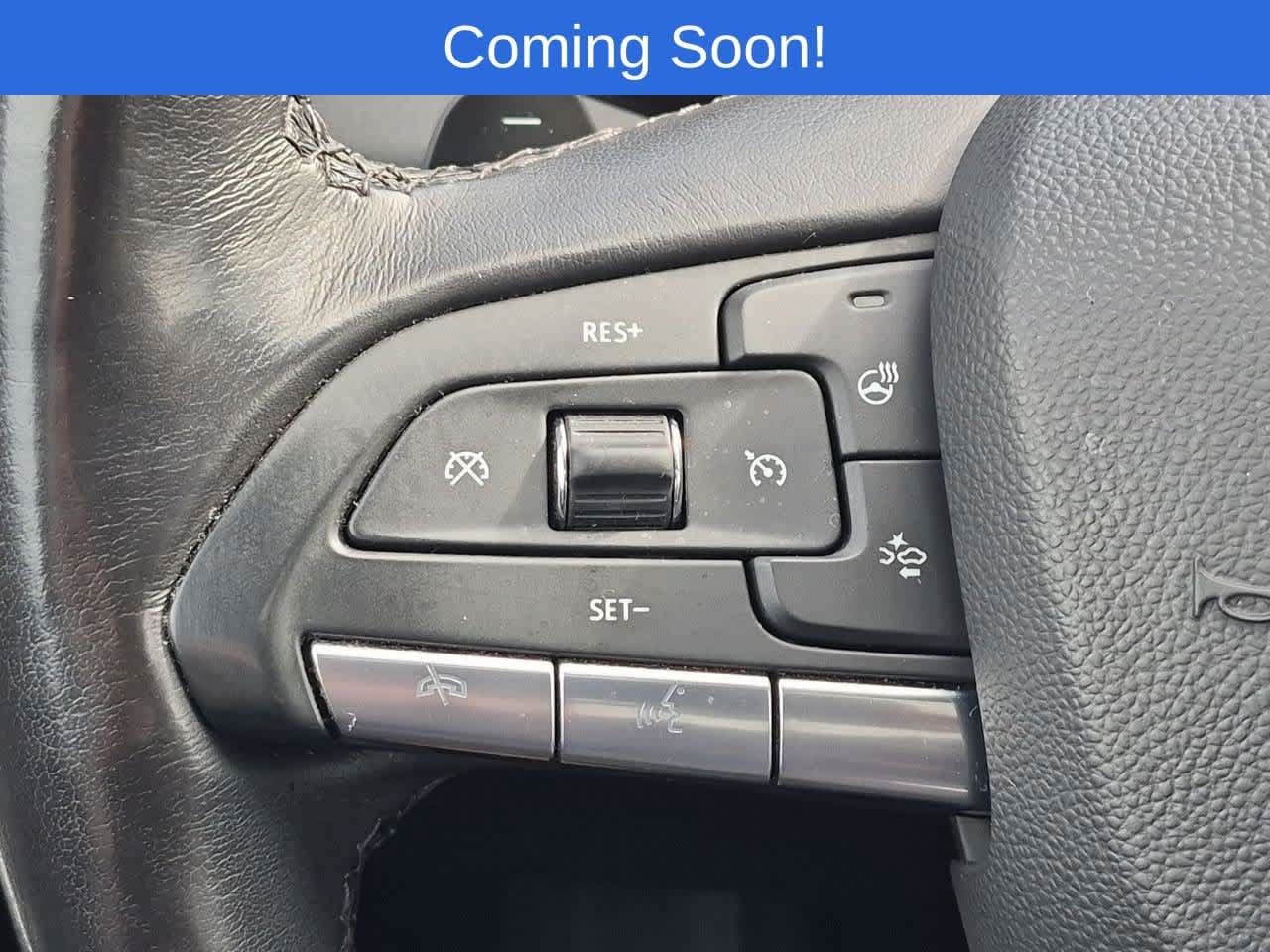 Used 2024 Cadillac XT4 Premium Luxury w/ Cold Weather Package AWD/4WD image 25