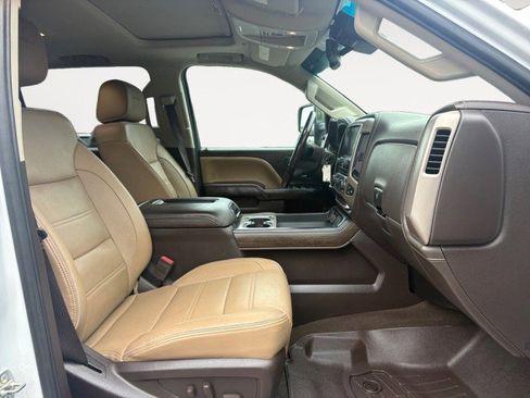 Used 2018 GMC Sierra 3500 Denali w/ Duramax Plus Package image 9
