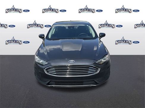 Used 2019 Ford Fusion SE image 2