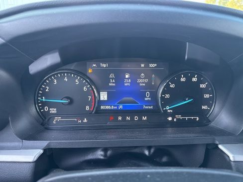 Used 2021 Ford Explorer XLT w/ Equipment Group 202A image 10