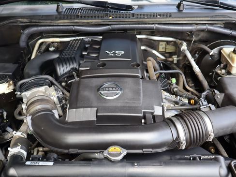 Used 2014 Nissan Frontier SV AWD/4WD image 35