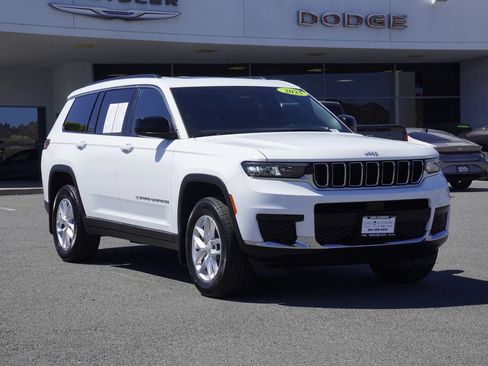 Used 2025 Jeep Grand Cherokee L Laredo w/ Trailer Tow Package AWD/4WD image 2