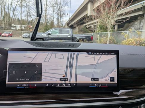 Used 2026 BMW X5 xDrive40i w/ Premium Package image 13