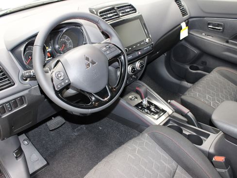 New 2025 Mitsubishi Outlander Sport LE image 17