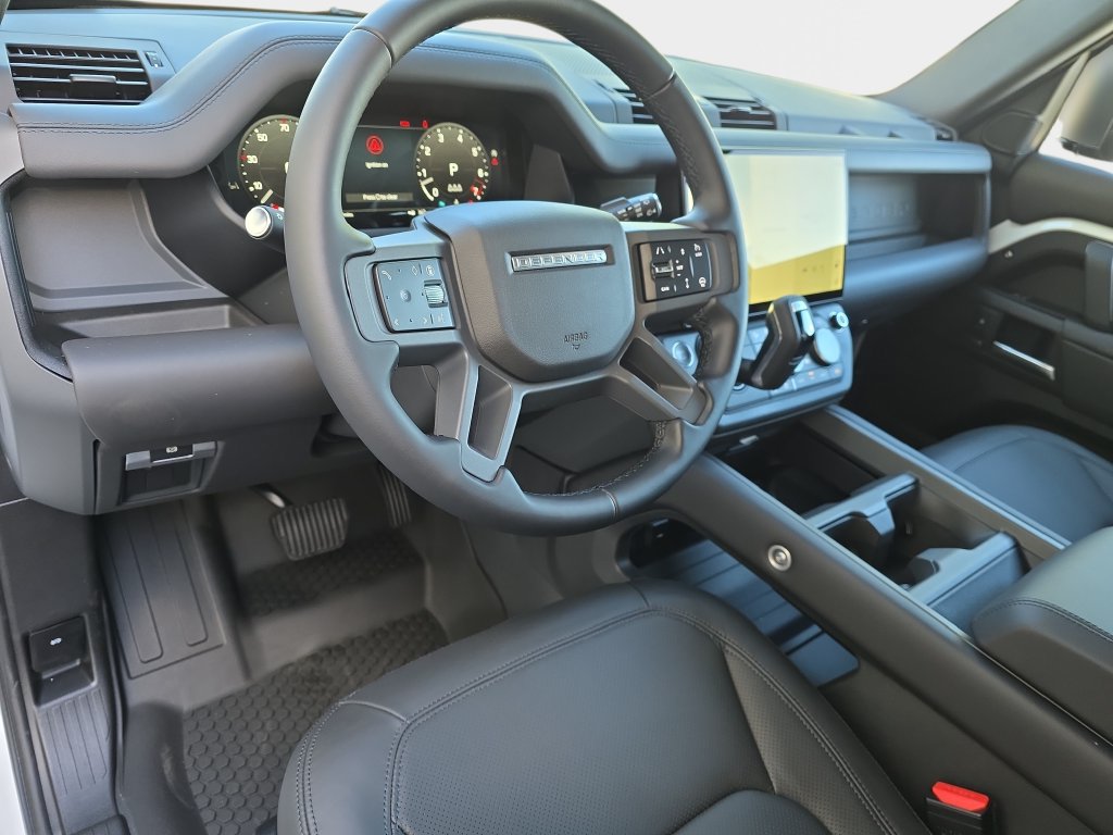 New 2026 Land Rover Defender 110 X-Dynamic SE AWD/4WD image 13