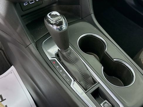 Used 2019 Chevrolet Equinox LT image 17