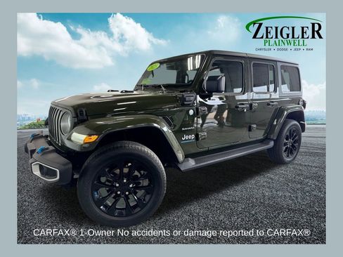 Used 2023 Jeep Wrangler Unlimited Sahara w/ Cold Weather Group AWD/4WD image 1