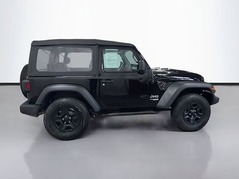 Used 2018 Jeep Wrangler Sport AWD/4WD image 11