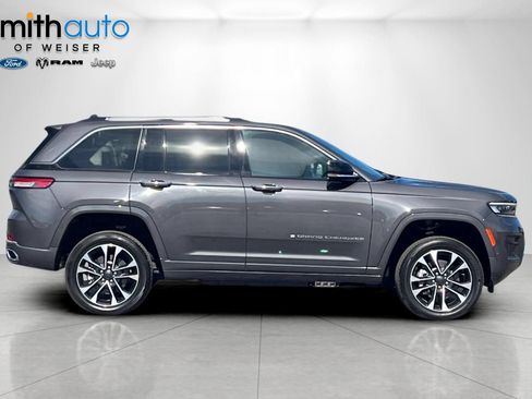 Used 2024 Jeep Grand Cherokee Overland w/ Luxury Tech Group IV AWD/4WD image 3