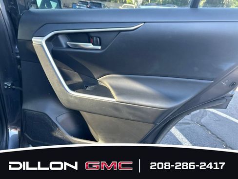 Used 2025 Toyota RAV4 XLE AWD/4WD image 12