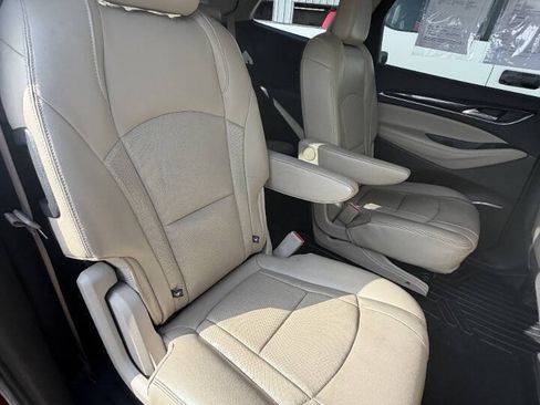 Used 2018 Buick Enclave Essence FWD image 18