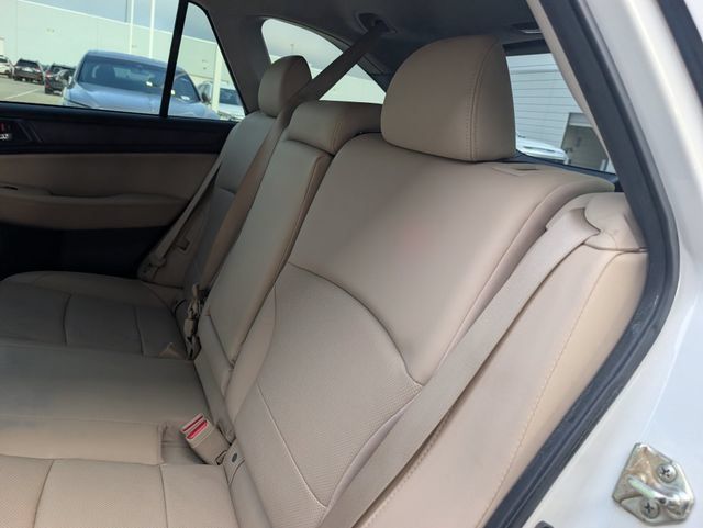 Used 2016 Subaru Outback 2.5i Limited AWD/4WD image 28