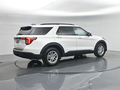 New 2026 Ford Explorer Active RWD image 27