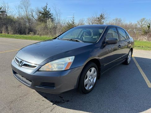 Used 2006 Honda Accord VP image 1