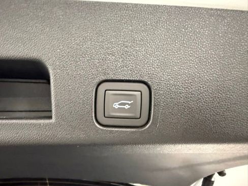 New 2026 Chevrolet Traverse LT image 9