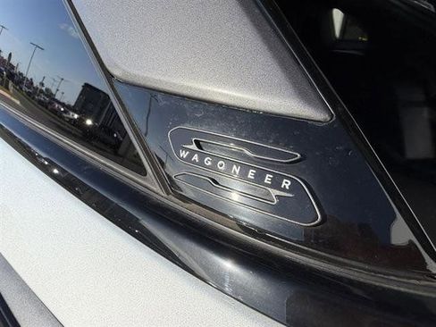 Used 2024 Jeep Wagoneer Launch Edition image 12