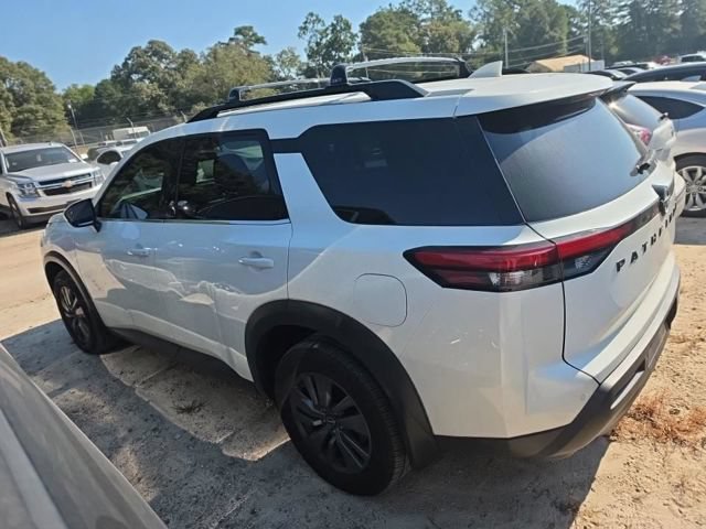 Used 2022 Nissan Pathfinder SV w/ SV Premium Package AWD/4WD image 7