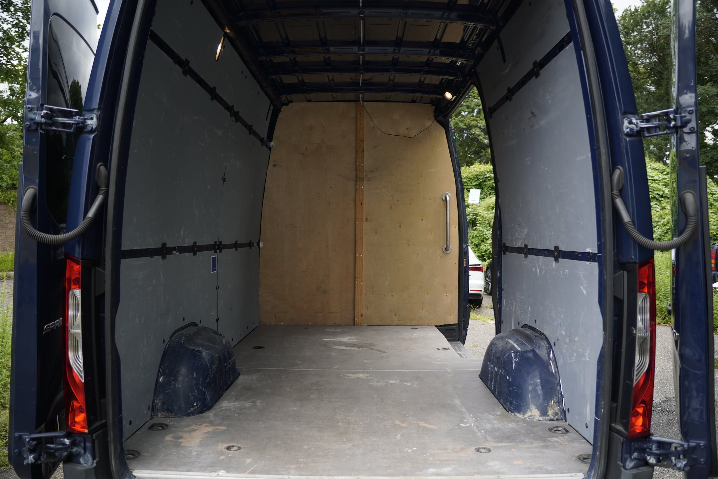 Used 2021 Mercedes-Benz Sprinter 1500 image 12