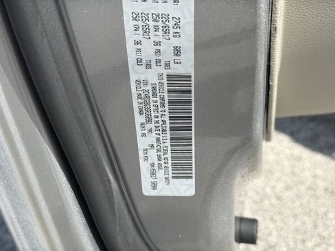 Used 2016 Dodge Grand Caravan SE FWD image 31
