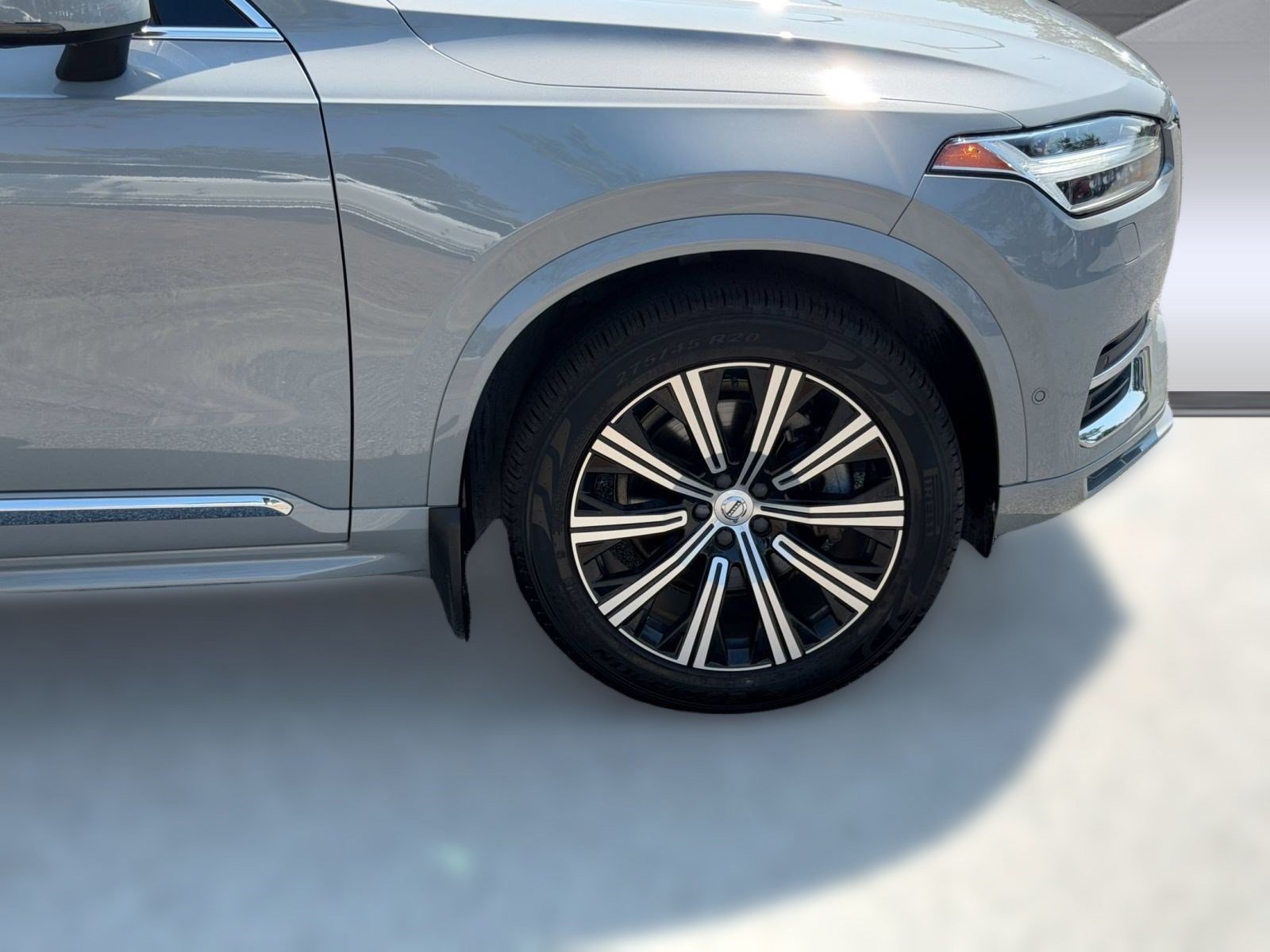 Certified 2024 Volvo XC90 B6 Plus w/ Protection Package Premier AWD/4WD image 13