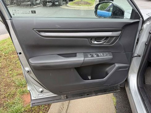 Used 2025 Honda CR-V Sport image 32