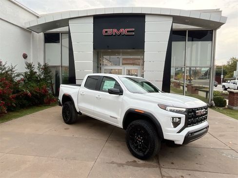 New 2026 GMC Canyon Elevation w/ Convenience Package image 8