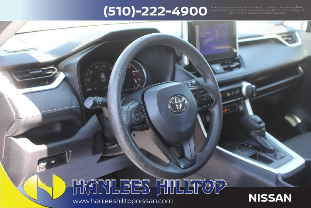 Used 2025 Toyota RAV4 XLE FWD image 11
