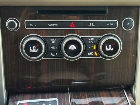 Used 2016 Land Rover Range Rover Supercharged image 24