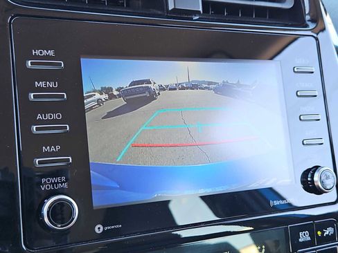 Used 2022 Toyota Prius XLE image 29