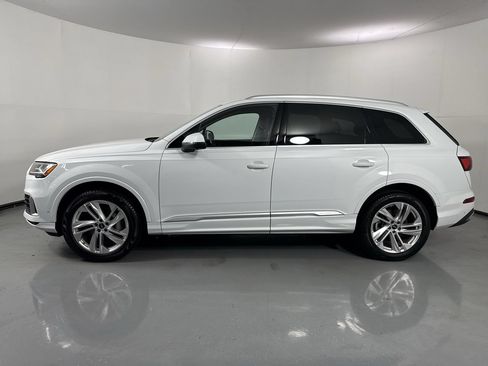 Used 2023 Audi Q7 2.0T Premium w/ Convenience Package AWD/4WD image 29