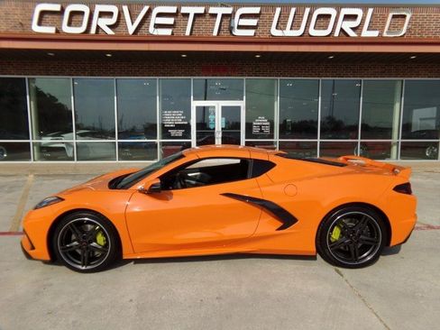 Used 2024 Chevrolet Corvette Stingray Premium Cpe w/ Z51 Performance Package RWD image 9