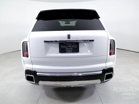 Certified 2025 Rolls-Royce Cullinan AWD/4WD image 9