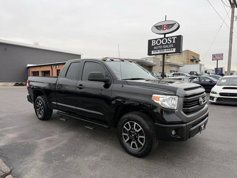 Used 2017 Toyota Tundra SR5 image 1