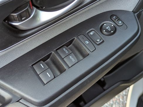 Used 2018 Honda CR-V EX image 16