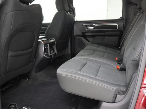 Used 2020 RAM 1500 Big Horn AWD/4WD image 34