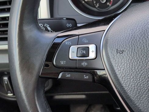 Used 2019 Volkswagen Atlas SE FWD image 24