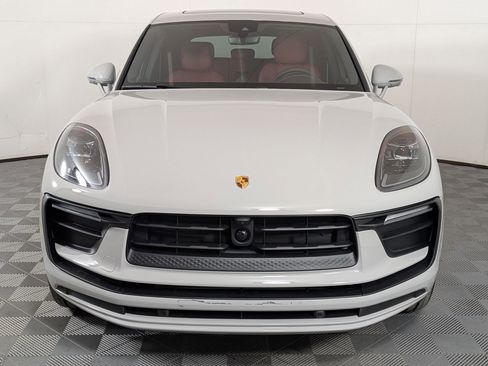 New 2026 Porsche Macan image 7