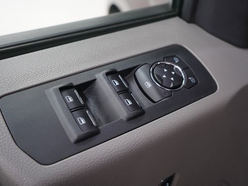 Used 2015 Ford F150 XLT w/ Equipment Group 302A Luxury AWD/4WD image 23