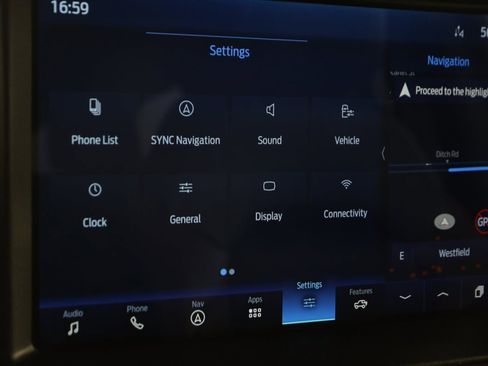 Used 2024 Ford Bronco Outer Banks image 32