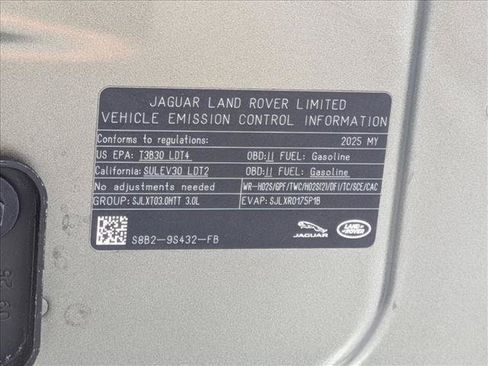 Used 2025 Land Rover Defender 110 S AWD/4WD image 28