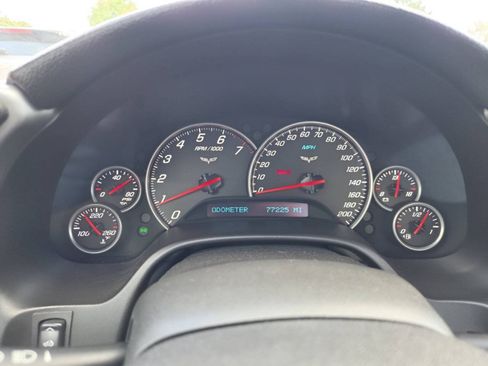 Used 2006 Chevrolet Corvette Convertible w/ Preferred Equipment Group RWD image 17
